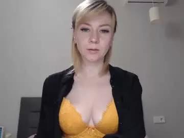 paradisealina from Chaturbate