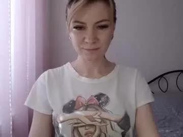 paradisealina from Chaturbate