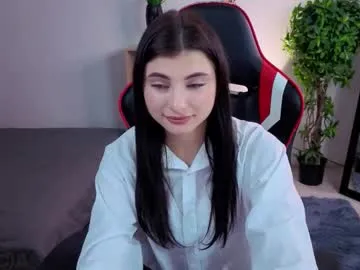 Private pauline_flo on Chaturbate