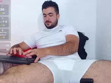 Paulsprominence_25 from Chaturbate
