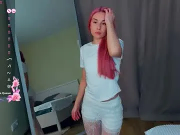 Freechat pearlenehidaka on Chaturbate