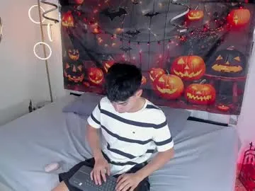 Freechat peter_chase on Chaturbate