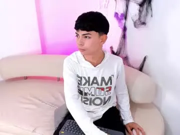 Freechat peter_chase on Chaturbate