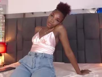Petite_yisell from Chaturbate