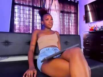 Petite_yisell from Chaturbate