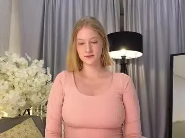 Freechat petitelz on Chaturbate