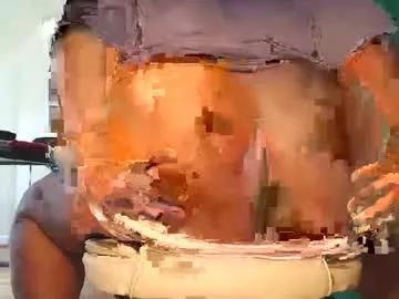 piggy_apple from Chaturbate