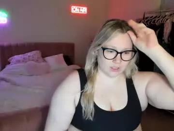 piggyrose from Chaturbate