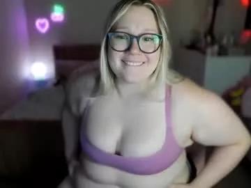 piggyrose from Chaturbate
