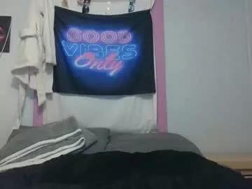 pinkwhitney618 from Chaturbate is Freechat