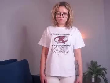 Pollyhennings from Chaturbate