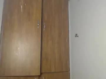 pretty_petitebody from Chaturbate is Freechat