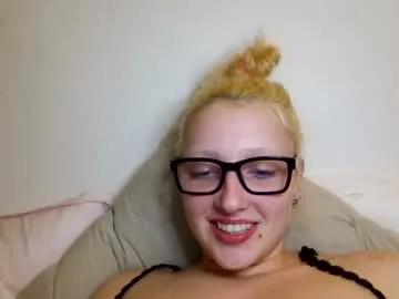 Prettyunicorn555 from Chaturbate