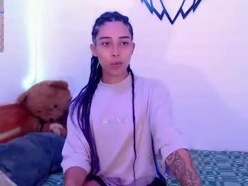 pupi_wolf from Chaturbate