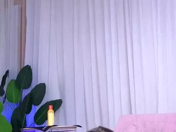 Pureellie from Chaturbate