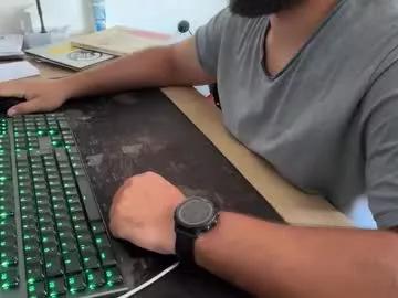 pussylickersucks77 from Chaturbate