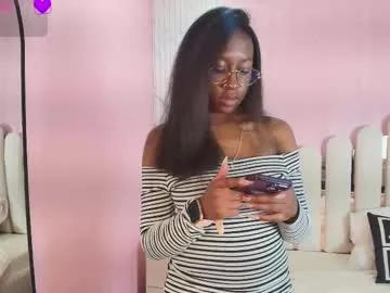 qeen_blackk from Chaturbate
