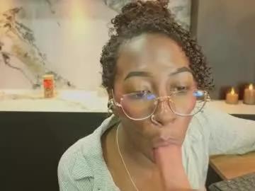 qeen_blackk from Chaturbate