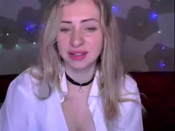 Queen_daenerys from Chaturbate