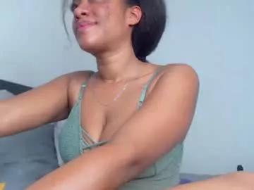 queenalya_ from Chaturbate