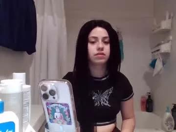 queendestiny561 from Chaturbate