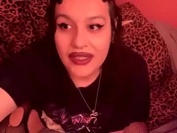 rattlesnakebitch from Chaturbate