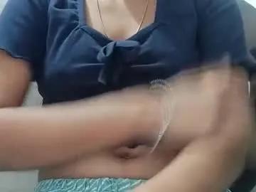 Rava_sexy from Chaturbate
