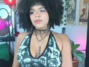 Freechat raven_luv on Chaturbate