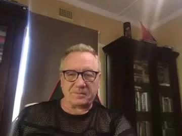 Roberttherabbit from Chaturbate