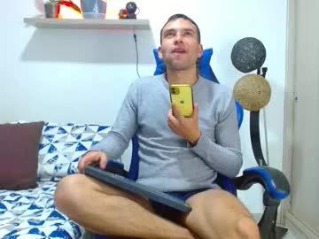 rolos_hot32 from Chaturbate