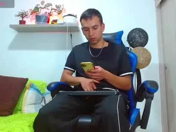 rolos_hot32 from Chaturbate
