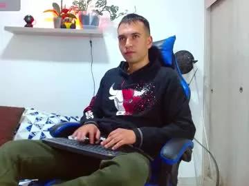 rolos_hot32 from Chaturbate