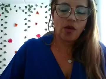 rossanalionheart from Chaturbate