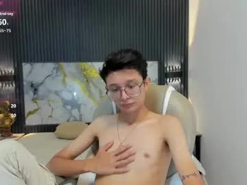 Santiago_russo18 from Chaturbate
