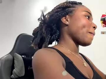 sara_muscle from Chaturbate