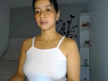sara_tris from Chaturbate