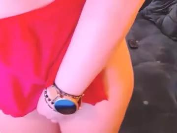 sarahottie69 from Chaturbate