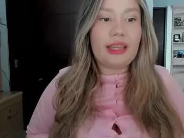 sarasmith19 from Chaturbate