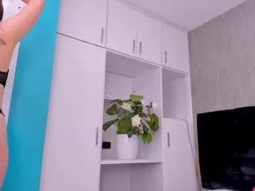 sarawagnerr from Chaturbate