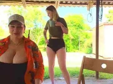 sassy_seasons from Chaturbate