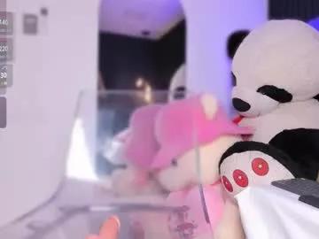 selenne_schmitt from Chaturbate