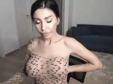 sensualqueen11 from Chaturbate