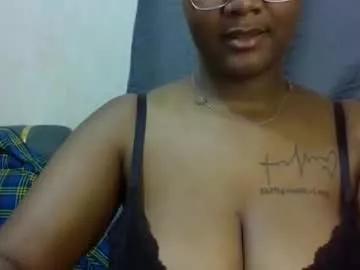 Sexy_helle from Chaturbate