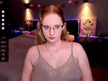 sheslinki from Chaturbate