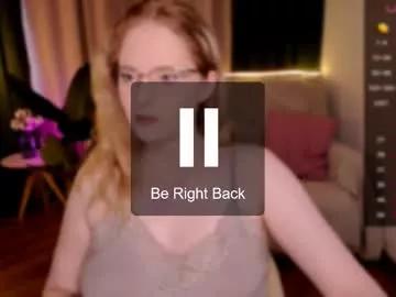 sheslinki from Chaturbate