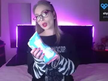 shysweetrish from Chaturbate