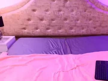 sillymora from Chaturbate