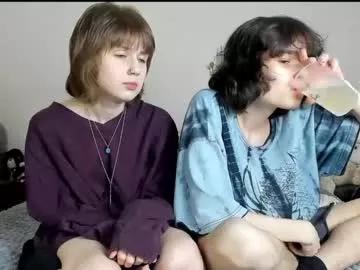 sis_n_alice from Chaturbate