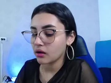 Freechat sofiaasexy19 on Chaturbate