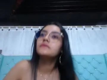 Freechat sofiaasexy19 on Chaturbate